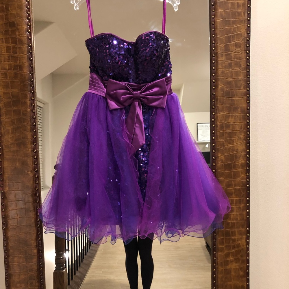 Dave & Johnny purple homecoming/prom dress